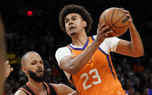 开云体育下载-詹姆斯说误判是比赛的一部分